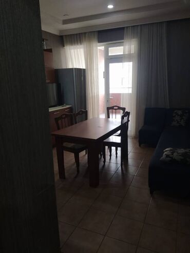 Uzunmüddətli kirayə mənzillər: Tibb universitetinin yanında, yeni tikili, 15 mərtəbəli binanın 9-cu -da lalafo.az — 5 Uzunmüddətli kirayə mənzillər: Tibb universitetinin yanında, yeni tikili, 15 mərtəbəli binanın 9-cu — 5