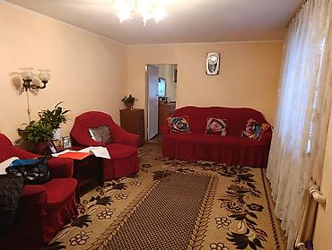 Продажа коттеджей и домов: Продаю дом в Центральной части Бишкека, ул. Суворова. В доме 3 — 1