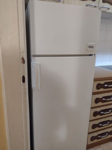 Kuhinjski aparati: Sa dvoja vrata bоја - Bela, Upotrebljenо