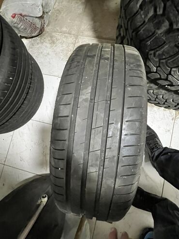 Təkərlər: Şin 245 / 40 / R 18 — 2