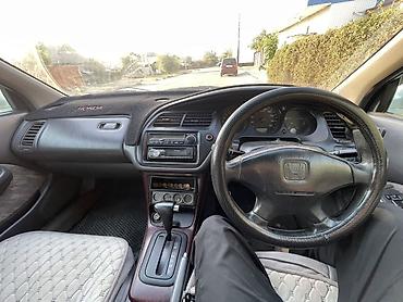 corolla s: Honda Accord: 1997 г., Автомат, Седан — 3