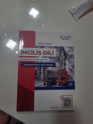 İncəsənət və kolleksiyalar: Bu kitab Rəsul Ağayev tərəfindən abituriyentlər və müəllimlər üçün
