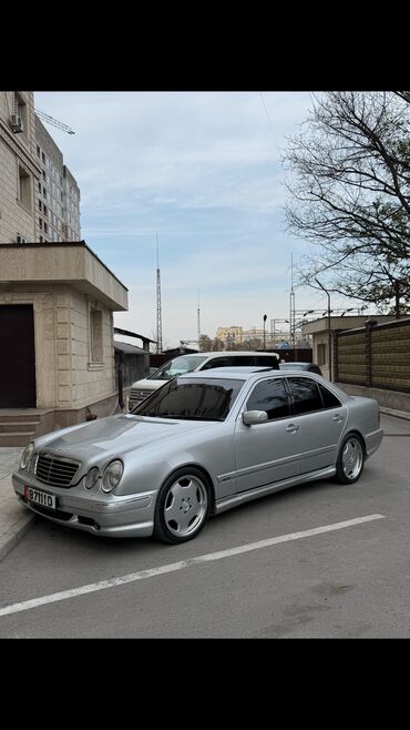 сапок мер: Mercedes-Benz E-Class: 2000 г., 5.5 л, Автомат, Бензин, Седан