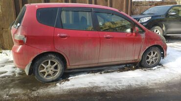 Легковой транспорт: Сдаю в аренду: Легковое авто, Под такси