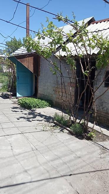Продажа коттеджей и домов: Продаётся частный дом с приусадебным участком в селе Сокулук,площадь — 5