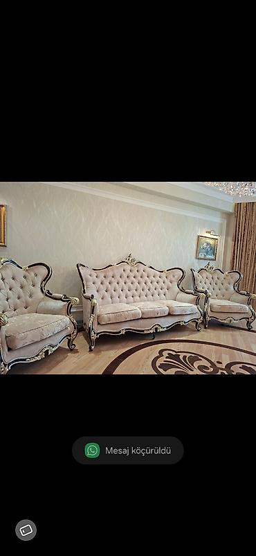 Divan kireslo satılır Qiymet 1700¹⁰⁰ azn.Ünvan 20 yanvar(2889) Elmira