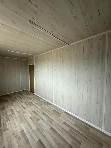 kantener: Metal konteynerdən çevrilmiş hazır modul otaq/ofis. Xüsusiyyətlər: - — 5