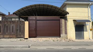 Секционные ворота: – Жогору көтөрүлөт — орун үнөмдөлөт – Кооз жана бекем көрүнүш — — 13