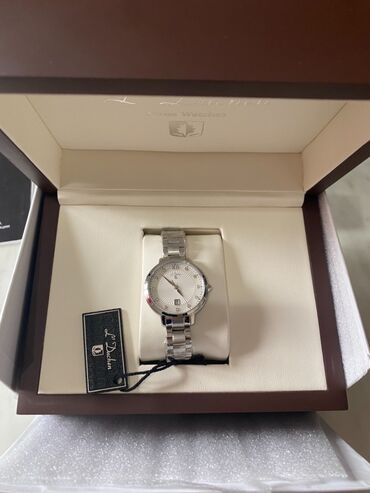 Наручные часы: L’Duchen - женские часы швейцарского производства с инкрустированными