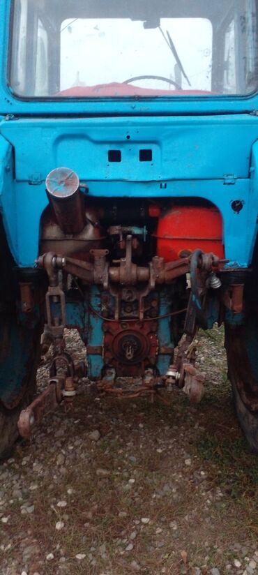 Traktorlar: Mavi rəngli təkərli traktor - Kabinli model, ön egzoz borusu və tavan — 10