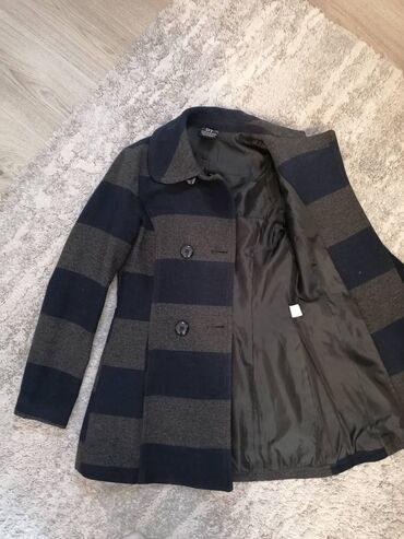 Kaputi: ZARA kaput - S velicina, SNIZENO ZARA kaput sa dvoredim kopcanjem u — 2