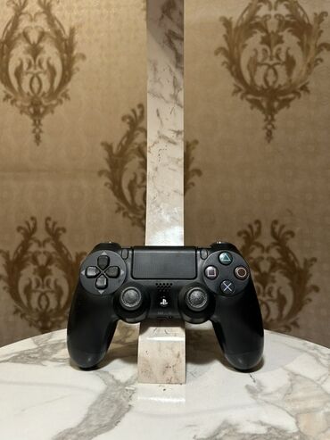 playstation 5 pultu: Playstation 4 üçün pult Playstation 4 üçün dualshock Hər biri münasib