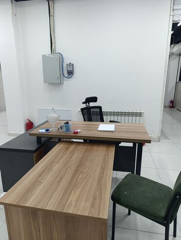 Ofis dəst mebeli: Müasir ofis rəhbər masası dəsti - Dizayn: L formalı iş masası, yan — 8