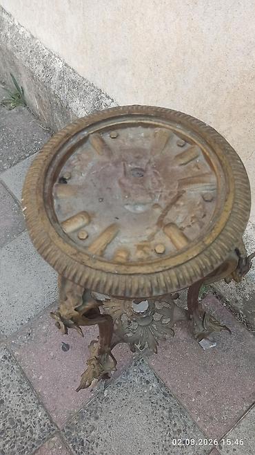 bust: Antik dekorativ metal pedastal/çiçək stolu - Material: tökmə metal — 3