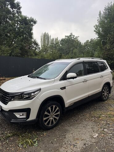 куплю машину недорого бу: Dongfeng : 2018 г., 1.5 л, Вариатор, Бензин, Внедорожник