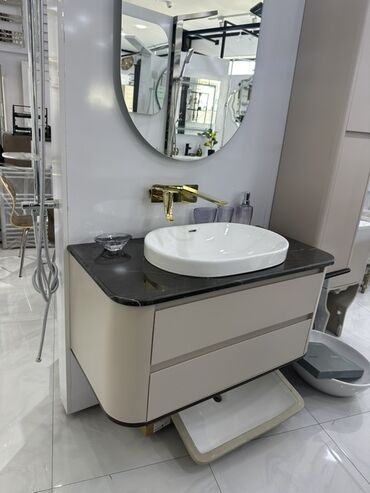 Unitazlar: Divara quraşdırılan, ağ rəngli bu tualet müasir vanna otağı dizaynları — 10