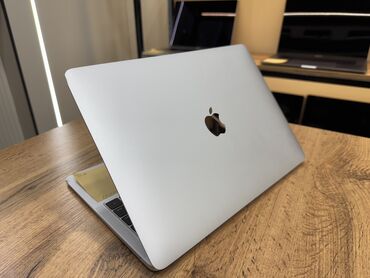 Ноутбуки: Ультрабук, Apple, 8 ГБ ОЗУ, Intel Core i5, 13.3 ", Б/у, Для работы, учебы, память NVMe SSD