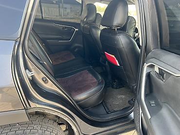 Toyota: Toyota RAV4: 2020 г., Автомат, Бензин, Кроссовер — 6