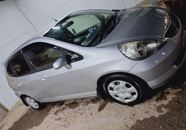 Honda: Honda Fit: 2004 г., 1.3 л, Бензин