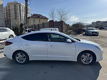 Hyundai: Hyundai Elantra: 2018 г., 2 л, Автомат, Бензин, Седан — 5