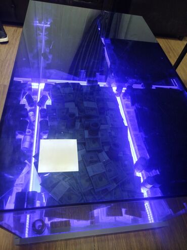 кофейные столы: Журнальный стол с прозрачной витринной тумбой и подсветкой -