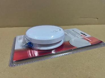 Oprema i sredstva za zaštitu: Fotoelektrični detektor dima – Rauchmelder Opis: - Fotoelektrični — 2