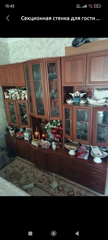 стенка в гостинную: Зал үчүн гарнитур, түсү - Күрөң