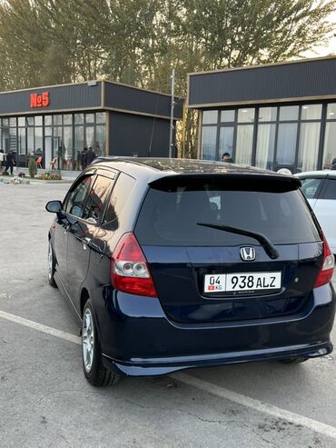 спортивные машины: Honda Fit: 2003 г., Хэтчбэк