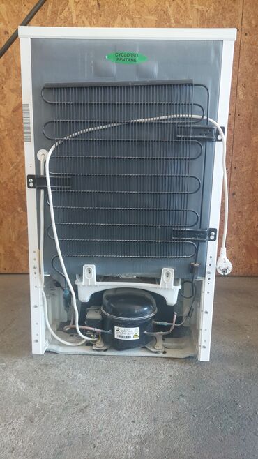 Frižideri: Mini frižider KONČAR – kompaktan, beli, jednokrilni model. Ključne — 9