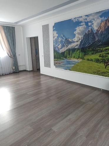 Продажа коттеджей и домов: 🏡 **СРОЧНО ПРОДАЁТСЯ ДОМ** 📍 Район: Кызыл-Аскер 🏠 Комнаты: 5 📐 — 6