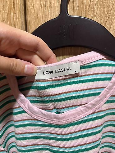 waikiki sakoi: LCW Casual majica kratkih rukava, veličina L. - Model: rebrasta (rib) — 2