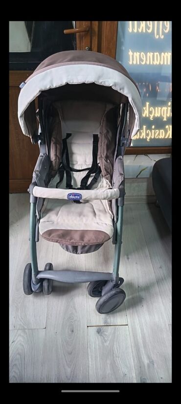 Gəzinti arabaları: Klassik gəzinti arabası, İşlənmiş, Cins: Oğlan, Yaş: 1-6 ay, Ünvandan götürmə — 2