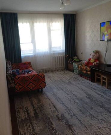 продаю 3 комн квартиру: 2 комнаты, 43 м², 104 серия, 3 этаж, Косметический ремонт