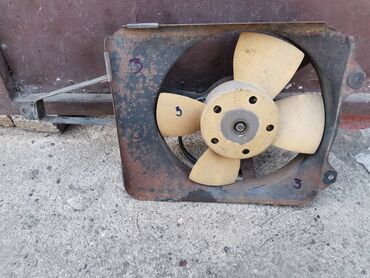 Auto delovi: Ventilator hladnjaka Lada 2107 Riva sa postoljem broj 3. Polovani — 8