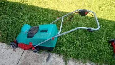 Baštenski alati i oprema: **Skidač mahovine-vertikulator Bosch UniversalVerticut 1100** ID — 6