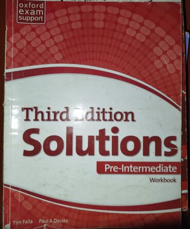 Digər kitablar və jurnallar: Oxford Exam Support seriyasından olan "Solutions Pre-Intermediate