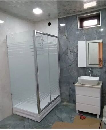 Duş kabinaları, arakəsmələr: Yeni Arakəsmə, Düzbucaqlı, Pulsuz çatdırılma — 22