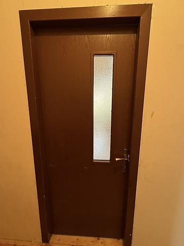padval qapisi: MDF qapı – şüşə pəncərəli, qəhvəyi rəng - Material: MDF (taxta — 1