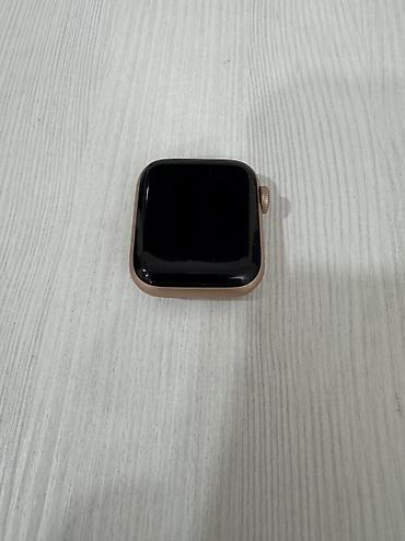 watch 10: Apple Watch SE (1 generation), GPS, 40мм Корпус: алюминий цвета Gold — 5
