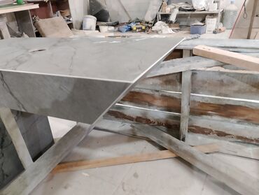 Hamam üçün aksessuarlar: Mərmər effektli konsol-lavabo modulu - Material: Parlaq səthli — 24