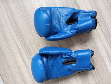 детские перчатки для бокса: СРОЧНО ПРОДАЮ!!!!!
Перчатки почти новые