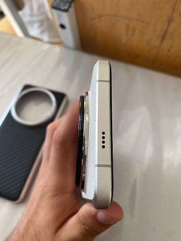 xaomi 17: Xiaomi, 14 Ultra, Б/у, 256 ГБ, цвет - Белый, 2 SIM — 4