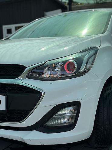 spark 2018: Chevrolet Spark: 2019 г., 1 л, Вариатор, Бензин, Хэтчбэк — 6