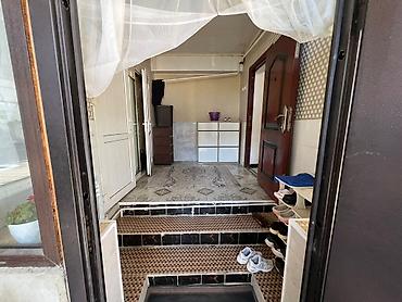 Продажа коттеджей и домов: 🏡✨ ПРОДАЁТСЯ ПРОСТОРНЫЙ ДОМ 📍 Район: ГЭС-3 Село Ленинское 🏠 Комнат — 14