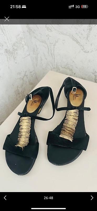 Пальто: Одежда, покупала в Дубаи/Италии, размер s/m до 44, новое и б/у.Фото и at lalafo.kg — 23 Пальто: Одежда, покупала в Дубаи/Италии, размер s/m до 44, новое и б/у.Фото и — 23