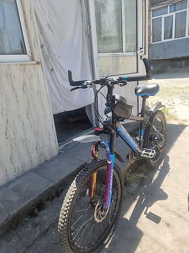 velosiped 29 ucuz: Dağ velosipedi, müxtəlif rəngli ön amortizatorlara və diski əyləclərə — 1