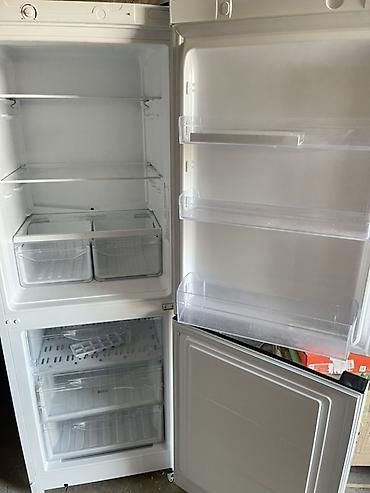 стеклы: Продаю б/у Холодильник Indesit, двухкамерный, белого цвета,в отличном — 3