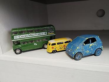 Набор из 3 металлических машинок (литой сплав, die-cast): -
