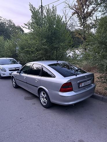 опель вектоа: Opel Vectra: 1998 г., 2.5 л, Механика, Бензин, Хэтчбэк — 2