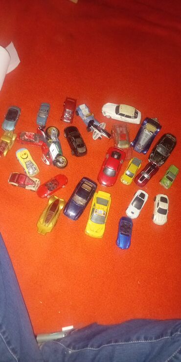 Figurice i makete: Autici ima raznih Dogovor na lalafo.rs — 13 Figurice i makete: Autici ima raznih Dogovor — 13